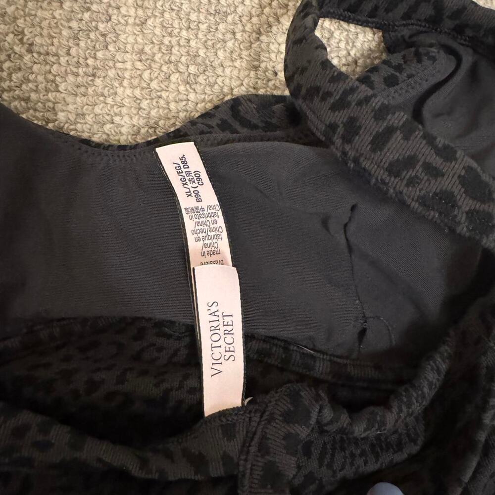 Black and gray leopard print victoria's secret bralette women's XL - Picture 3 of 3